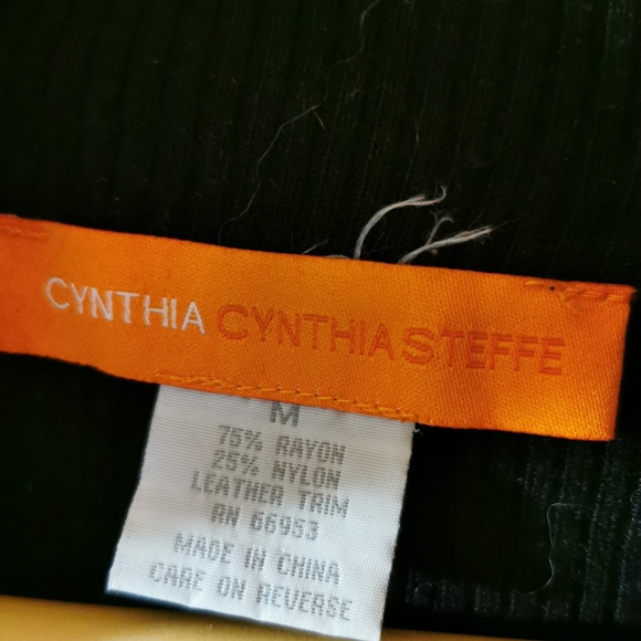 Military style, medium fitted sweater - Picture 3 of 6